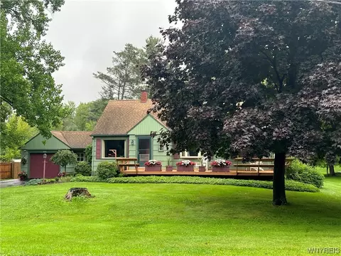 1020 Eden Evans Center Rd, Evans, NY 14006