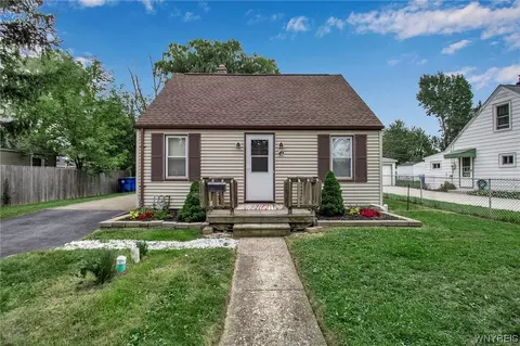 49 Elm Rd, Amherst, NY 14226