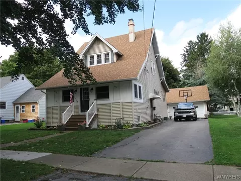 31 Bennett Ave, Oakfield, NY 14125