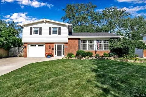 175 Ava Ln, Amherst, NY 14221