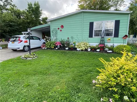 3450 Howard Rd #71, Hamburg, NY 14075