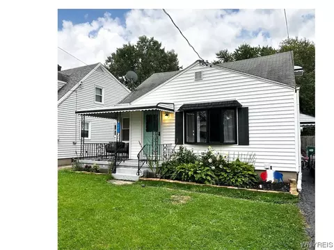 646 71st St, Niagara Falls, NY 14304