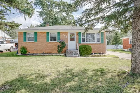 163 Dover Dr, West Seneca, NY 14224