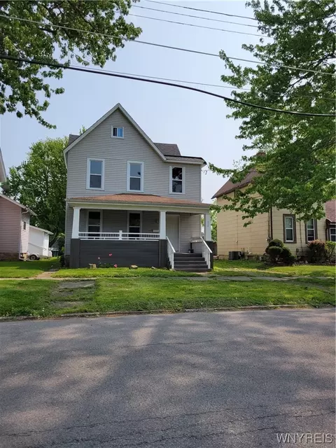 338 E Union St, Lockport, NY 14094