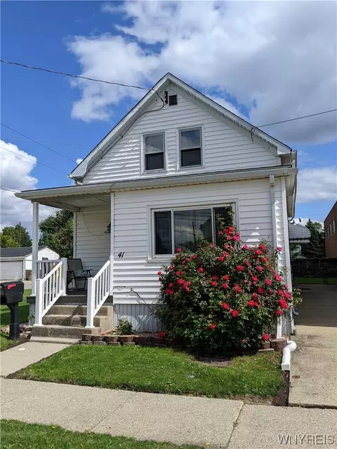 41 Mansion Ave, Cheektowaga, NY 14206