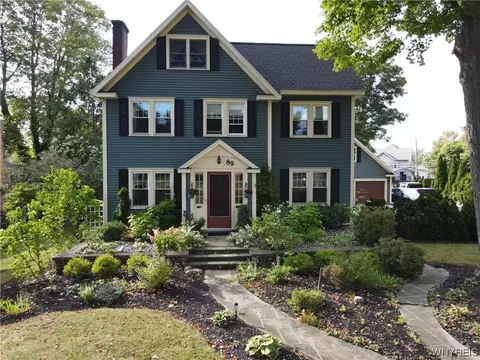 89 Pierce Ave, Hamburg, NY 14075