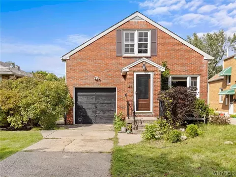 48 Lennox Ave, Amherst, NY 14226