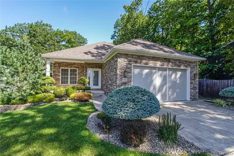 4562 E Highland Pkwy, Blasdell, NY 14219