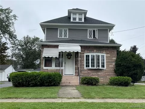 47 W Drullard Ave, Lancaster, NY 14086