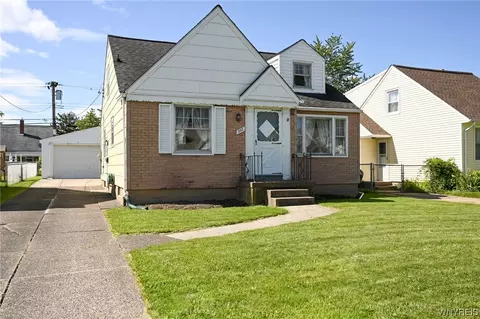 237 Rochelle Park, Tonawanda, NY 14150