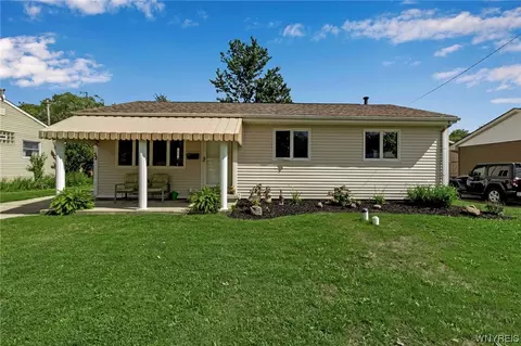 32 Rogers Dr, Depew, NY 14043