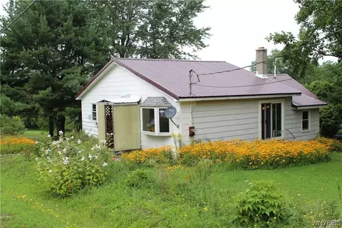 1987 Church Rd, Bennington, NY 14040