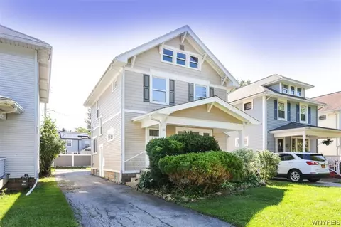 31 Charleston Ave, Kenmore, NY 14217