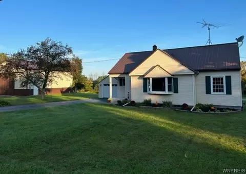 6529 Slayton Settlement Rd, Lockport, NY 14094