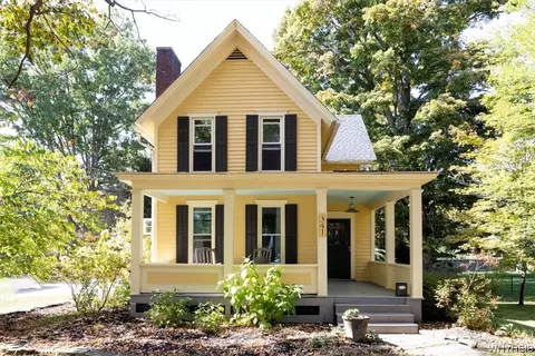 341 Center St, Aurora, NY 14052