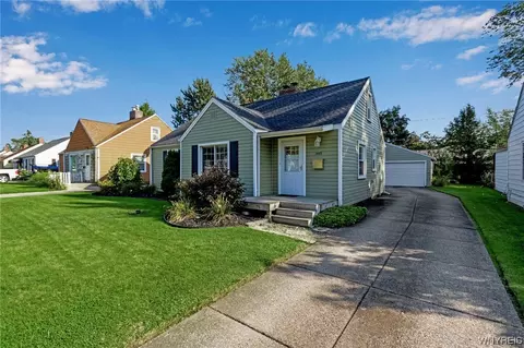 1445 E Park Rd, Grand Island, NY 14072