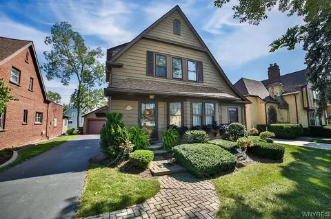 3009 Macklem Ave, Niagara Falls, NY 14305
