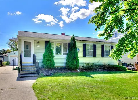 111 Autumnwood Dr, Cheektowaga, NY 14227
