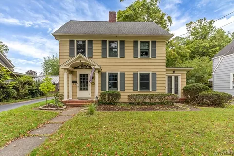 336 Sycamore St, Aurora, NY 14052