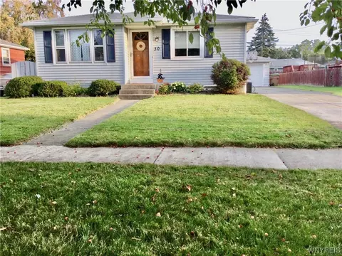 30 Steven Dr, Cheektowaga, NY 14227
