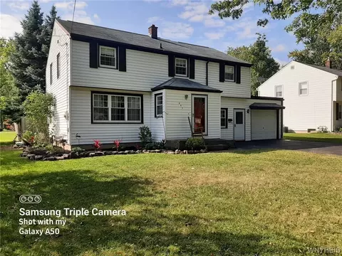645 Oxbow Ln, Lewiston, NY 14092