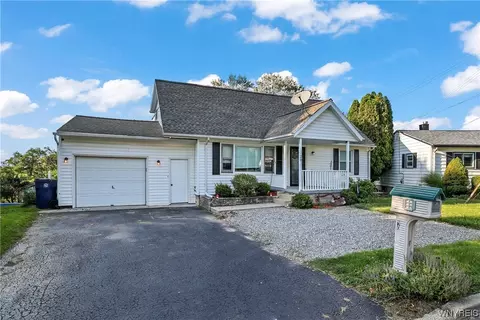 20 Hillcrest, Lockport, NY 14094