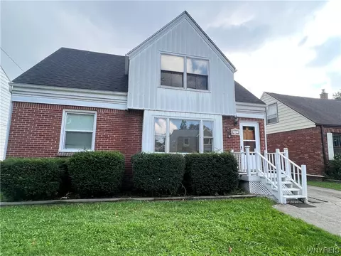 41 Layton Ave, Amherst, NY 14226