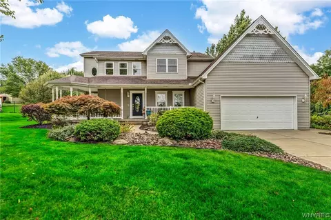 4586 Killian Rd, Pendleton, NY 14120