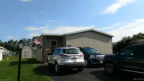 6237 Bayview Sta, Newfane, NY 14108