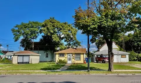 292 Paderewski Dr, Buffalo, NY 14212