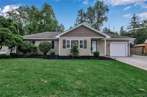 1311 Sisson Dr, North Tonawanda, NY 14120