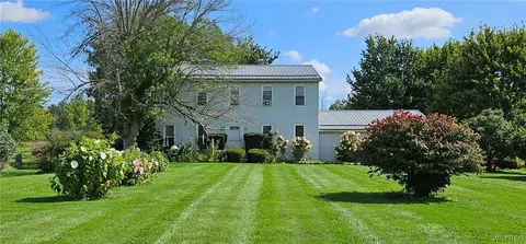 6395 Utley Rd, Newstead, NY 14001