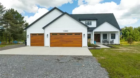 13960 Henskee Rd, Alden, NY 14004