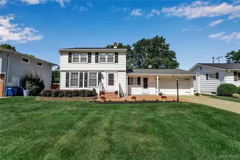 290 Willow Ridge Dr, Amherst, NY 14228