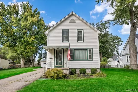 34 Brandel Ave, Lancaster, NY 14086
