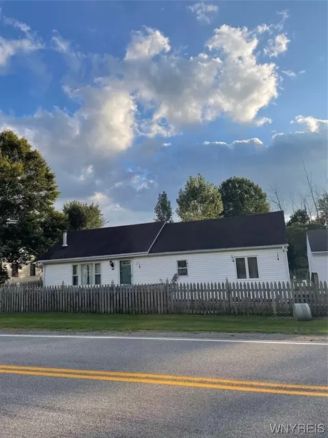 11467 Rapids Rd, Newstead, NY 14001