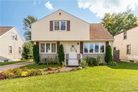 9 Queens Dr, Cheektowaga, NY 14225