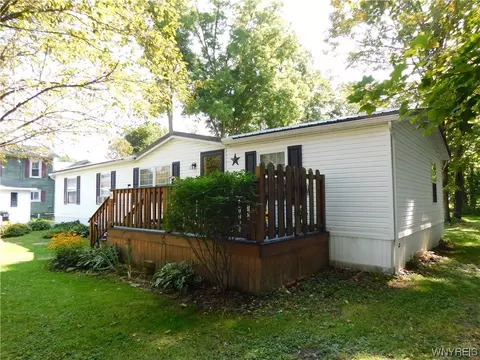 41 E Main St, Friendship, NY 14739