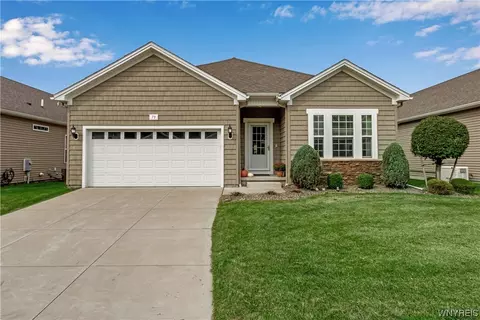 79 Holloway Creek Ln, Amherst, NY 14228