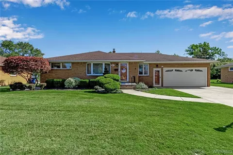 83 Sunrise Blvd, Amherst, NY 14221