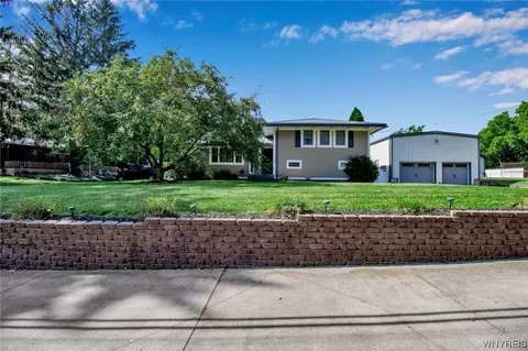 4542 Main St, Royalton, NY 14067