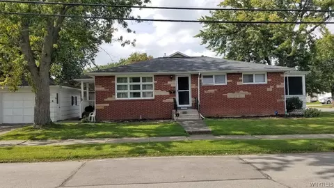 92 Syracuse St, Tonawanda, NY 14150