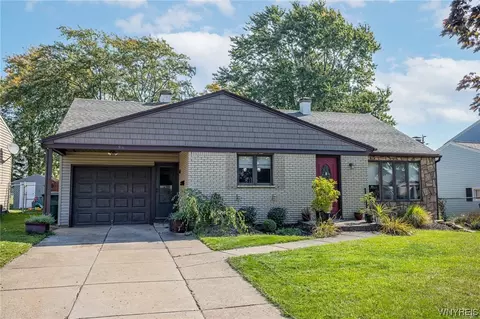94 Chateau Ct, Depew, NY 14043