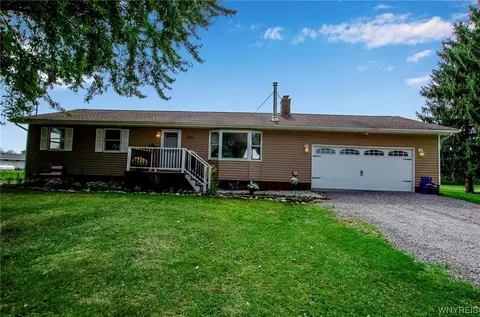 1826 Main Rd, Pembroke, NY 14036