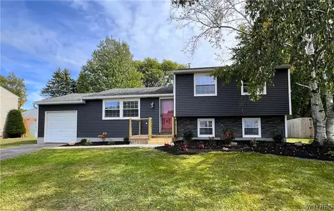 7065 Brandywine Dr, Evans, NY 14047