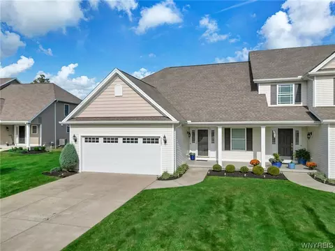 3887 Jody Ct, Buffalo, NY 14219