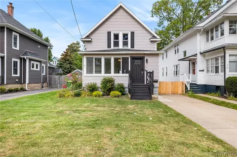 21 Prospect Ave, Hamburg, NY 14075