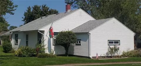 12 Simsbury Dr, Cheektowaga, NY 14225