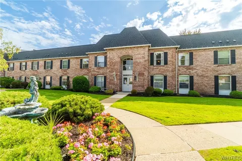 4545 Chestnut Ridge Rd #211A, Amherst, NY 14228