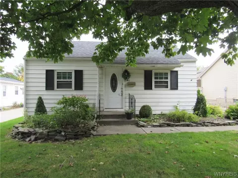 201 N Ellicott St, Amherst, NY 14221